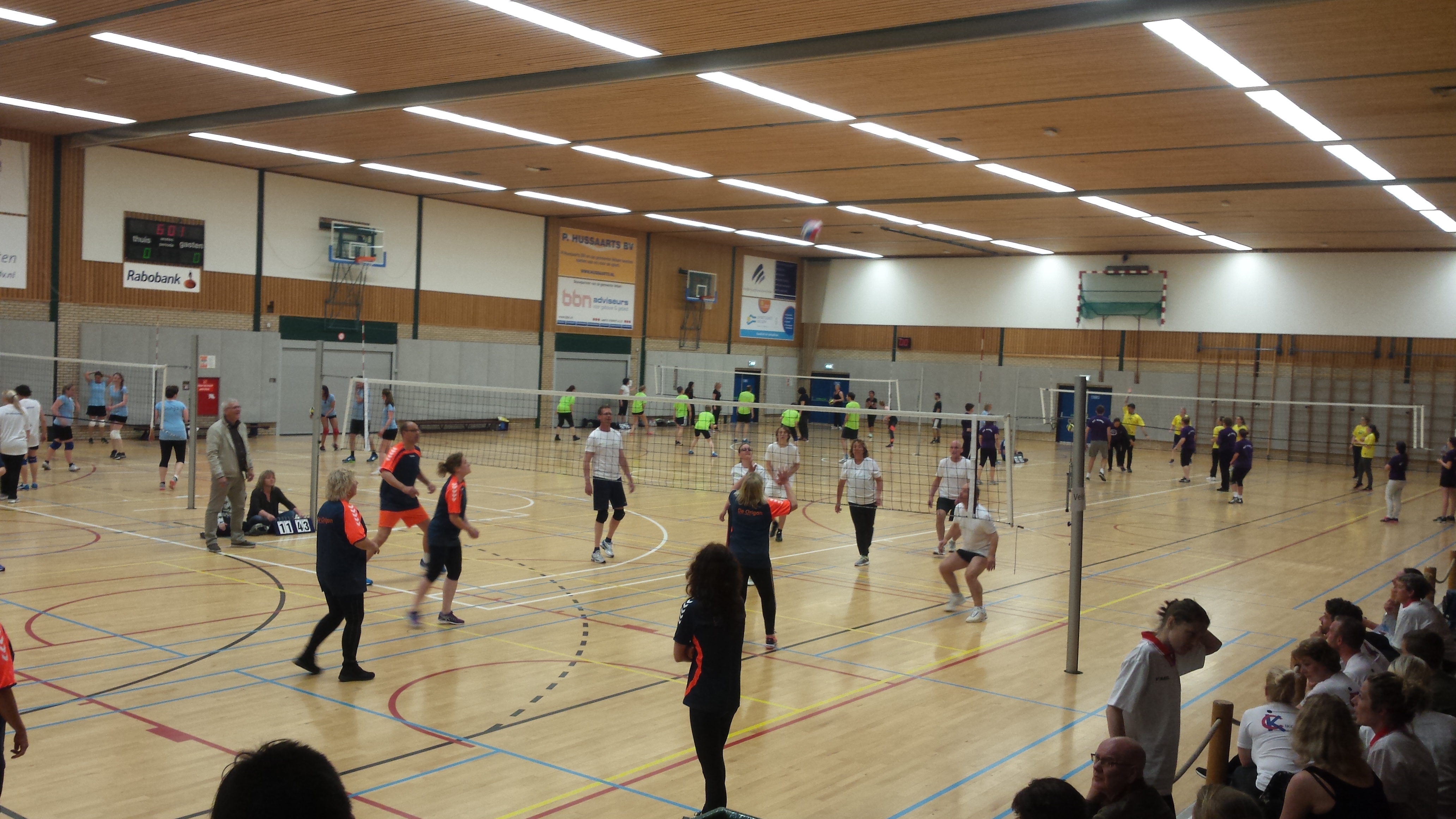 Leerkrachtenvolleybaltoernooi gem. Velsen erg geslaagd!