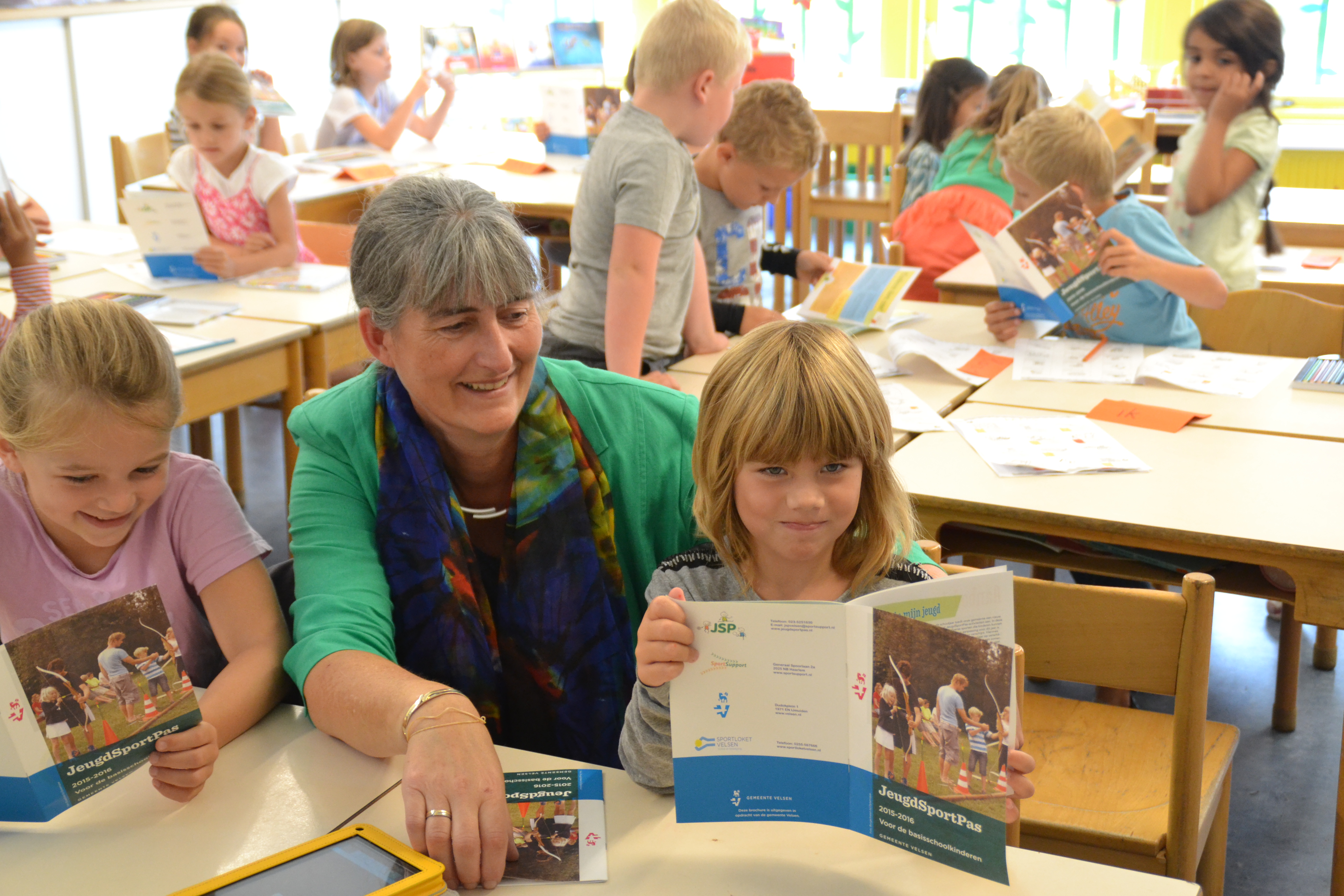 Uitreiking JeugdSportPas-brochure