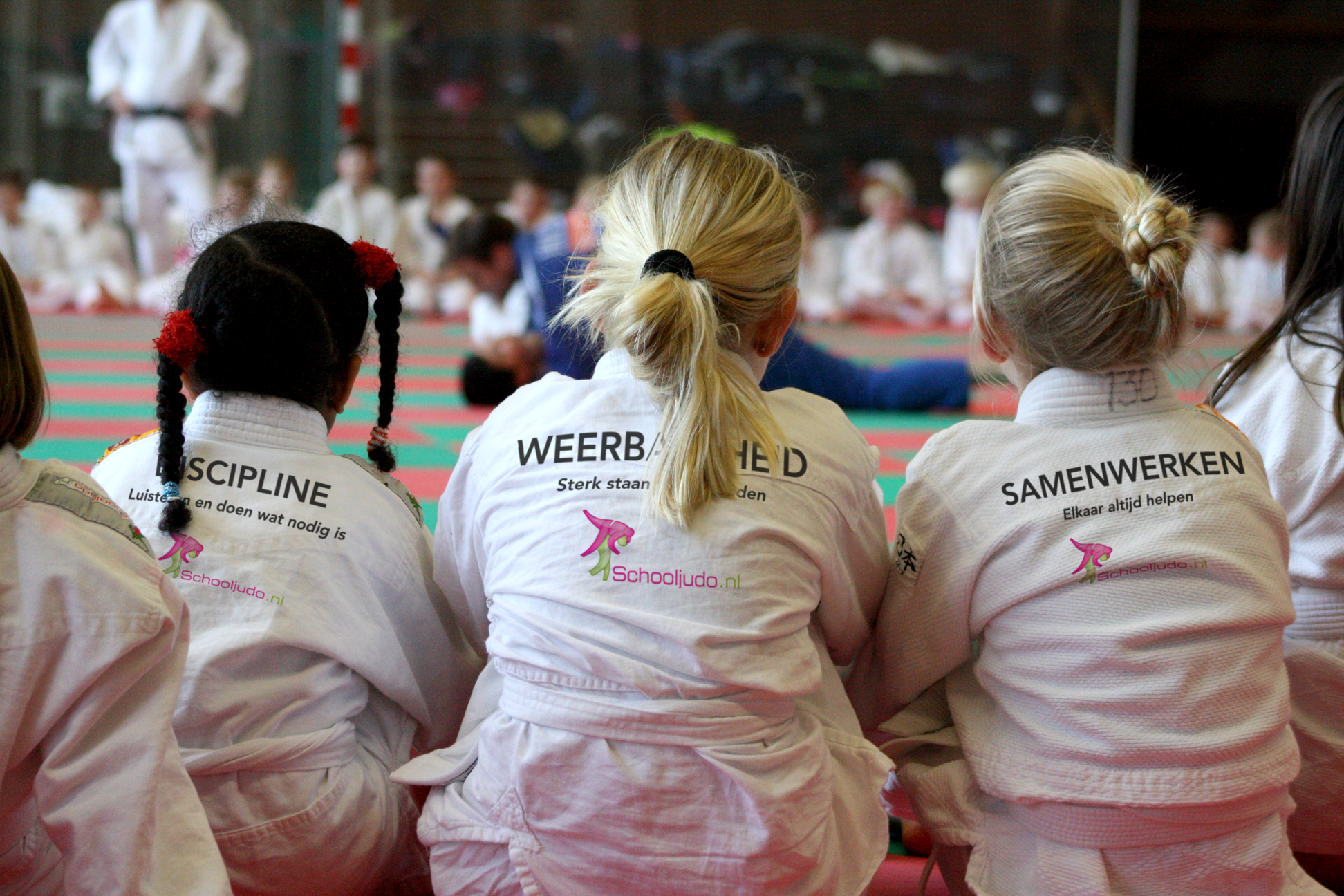 Foto's schooljudoclinic met Carlos Platier Luna